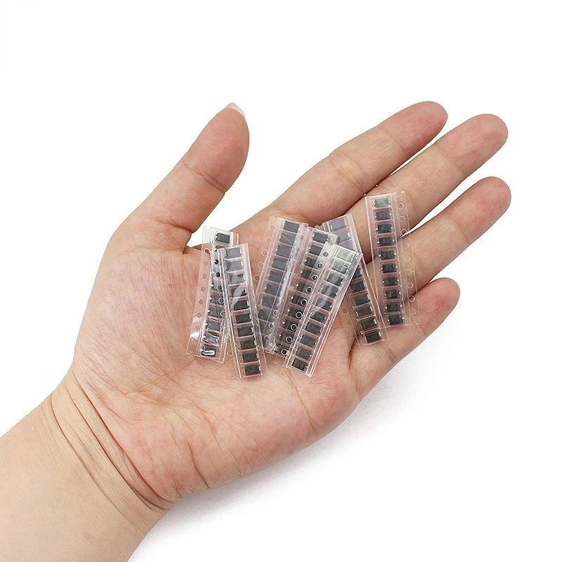 70Pcs SMD Diodes Set 1N4007 M7 1N4001 M1 1N4004 M4 SS14 US1M RS1M SS34 7 Values*10pcs Electronic Kit Schottky Diode Set Pack
