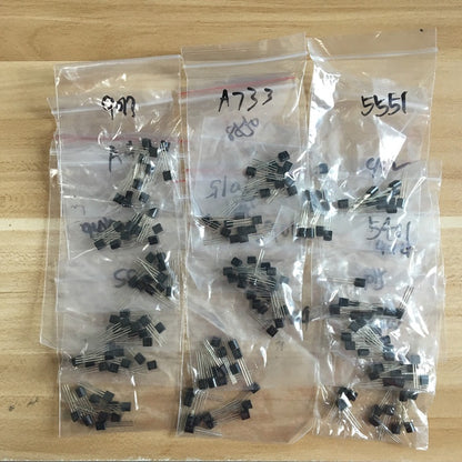 180/480/ 600pcs/Box  TO-92  Transistor Set Kit 2N2222 2N5401 2N5551 A1015 A733 S9014 C1815 C945 A42 A92 2N3904 2N3906 2N5401 2N5551